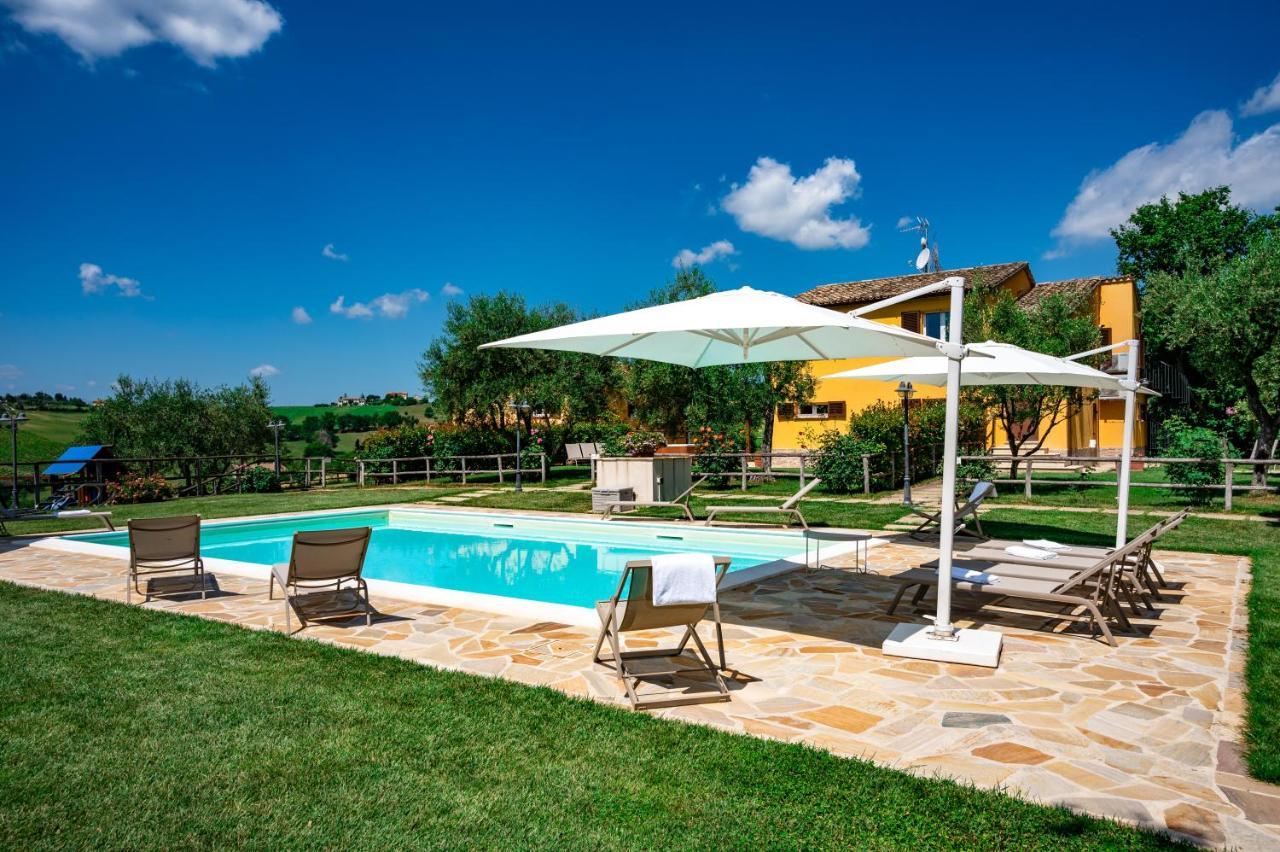 Montenovo Country House Ostra Vetere Bagian luar foto