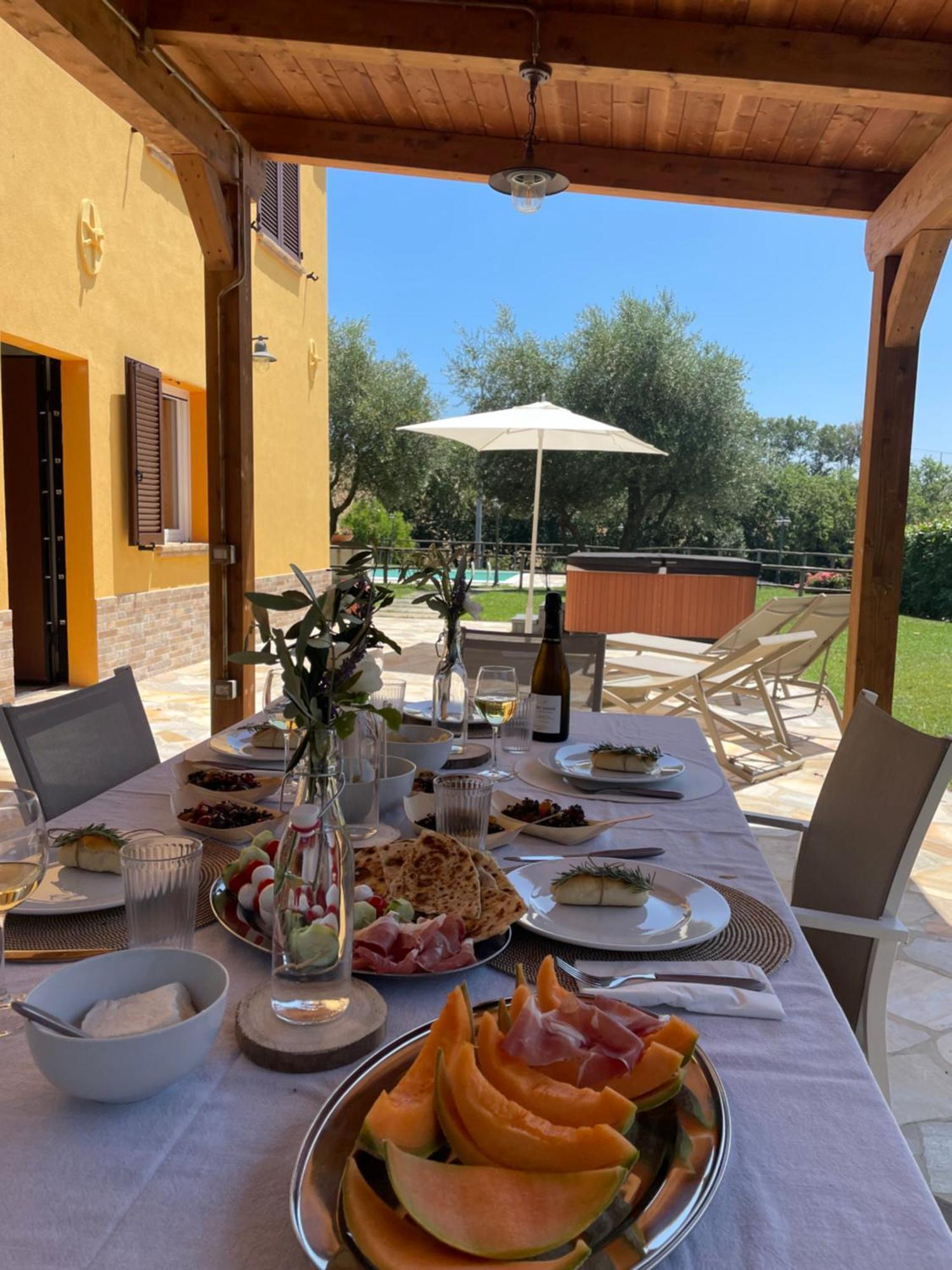 Montenovo Country House Ostra Vetere Bagian luar foto