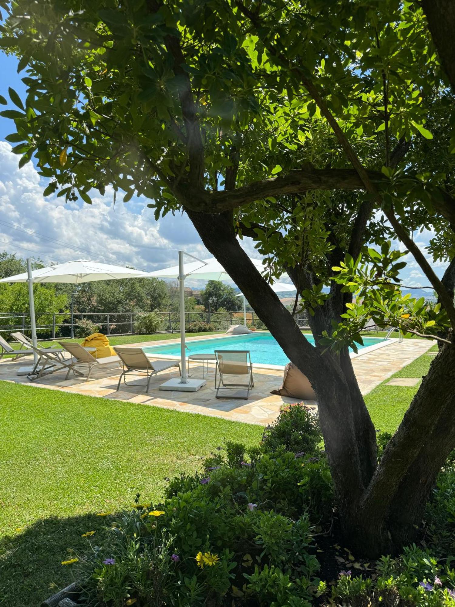 Montenovo Country House Ostra Vetere Bagian luar foto
