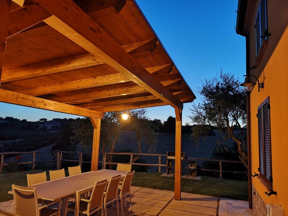 Montenovo Country House Ostra Vetere Bagian luar foto