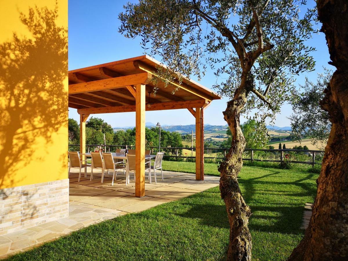 Montenovo Country House Ostra Vetere Bagian luar foto